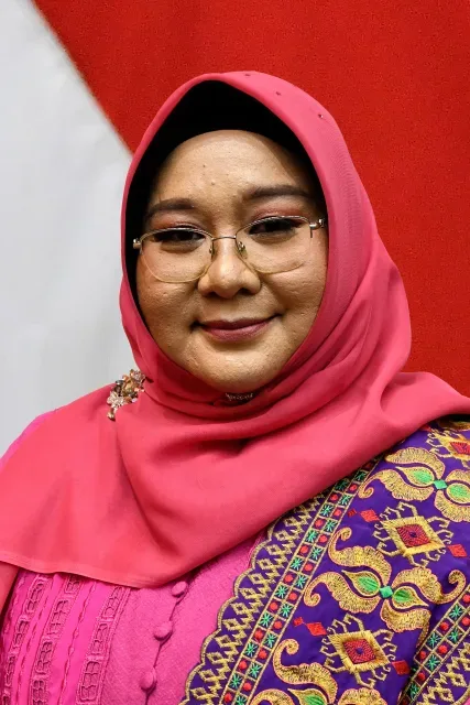 Dr. Irma Yuliantina, M.Pd